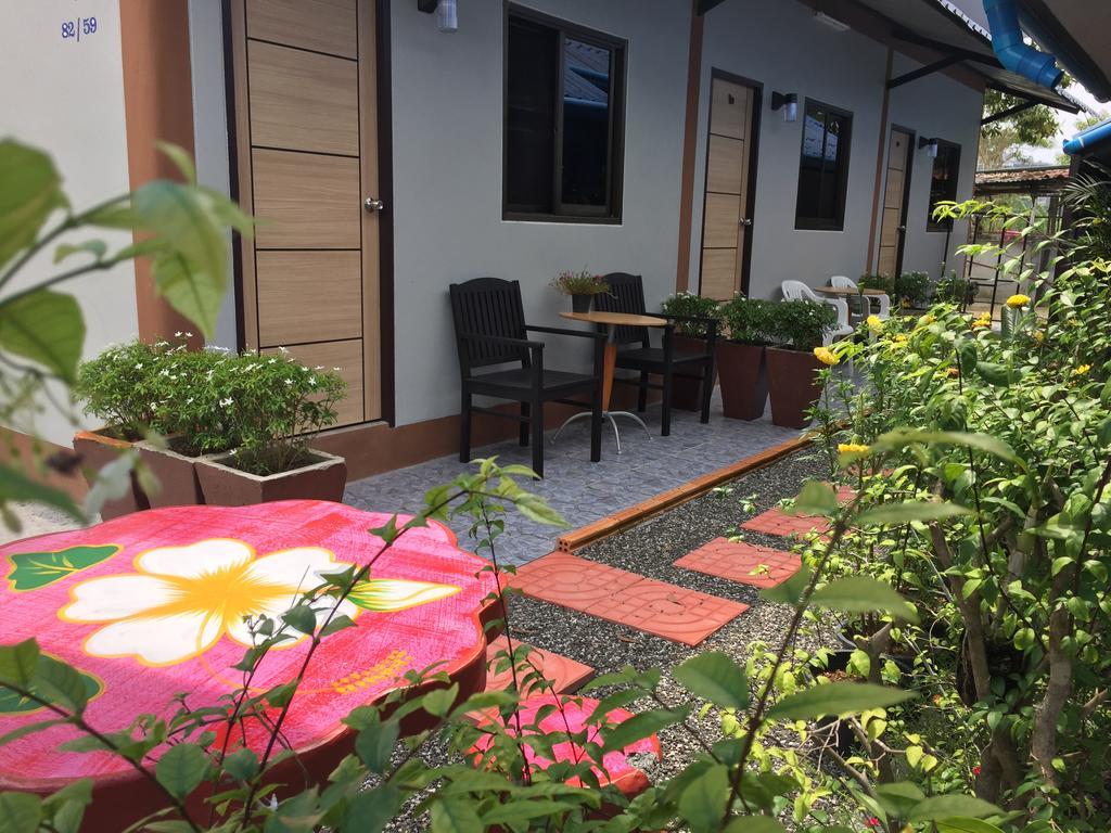 Chill Land House Hotel Bang Tao Beach  Buitenkant foto